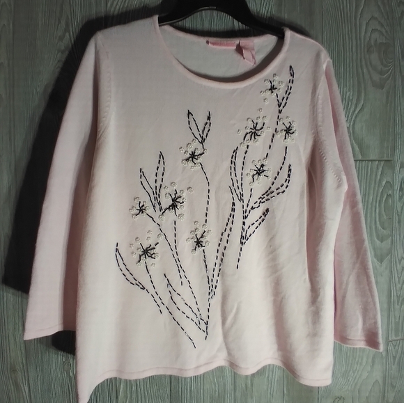 3/$15 Fashion Classics pink sequin sweater - Picture 6 of 7